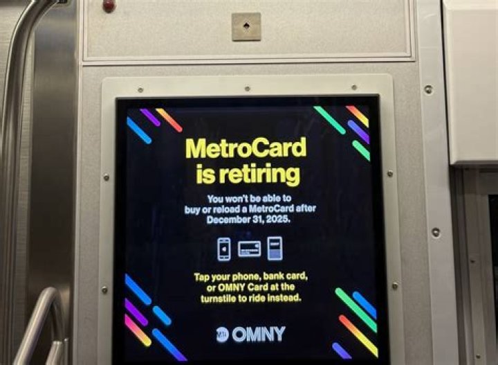Can I refill my monthly MetroCard before it expires?