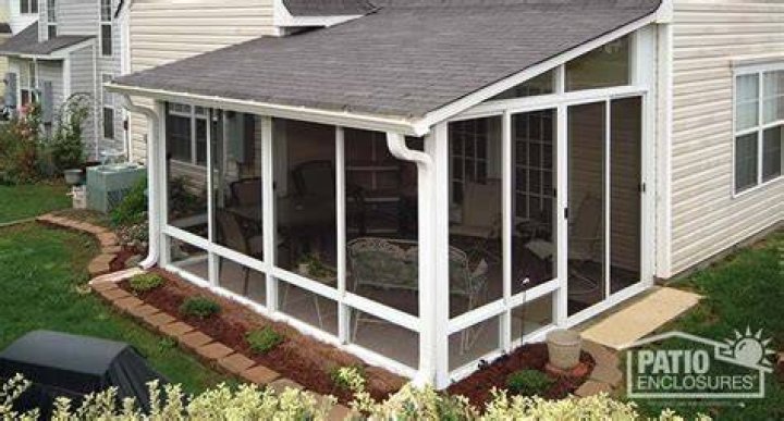 Can you convert a deck into a screened in porch?