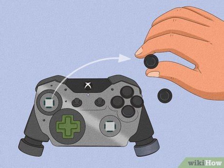How do you take the cover off an Xbox One controller?
