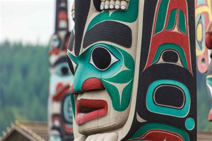 How many Haida people are there?