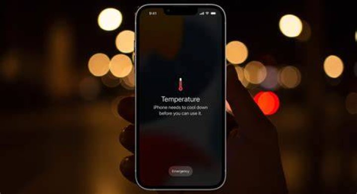 Why does my phone get hot playing games?